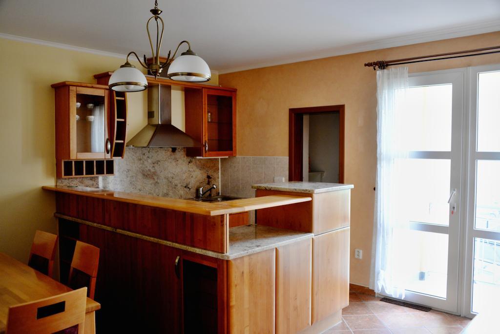 Harmony Hall Apartments Hradec Kralove Bagian luar foto